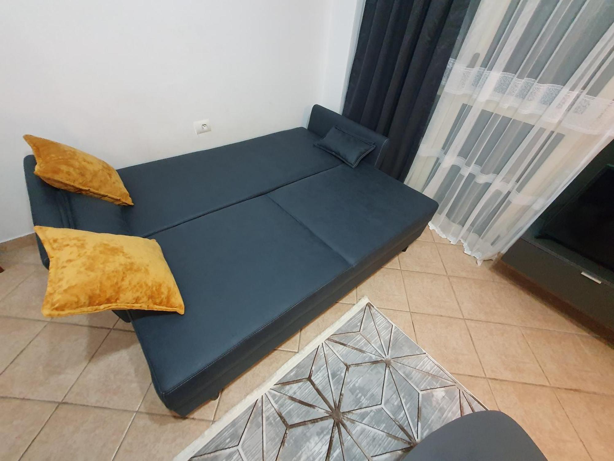 Apartment Me Qera Lungomare Vlore Medem1 Buitenkant foto