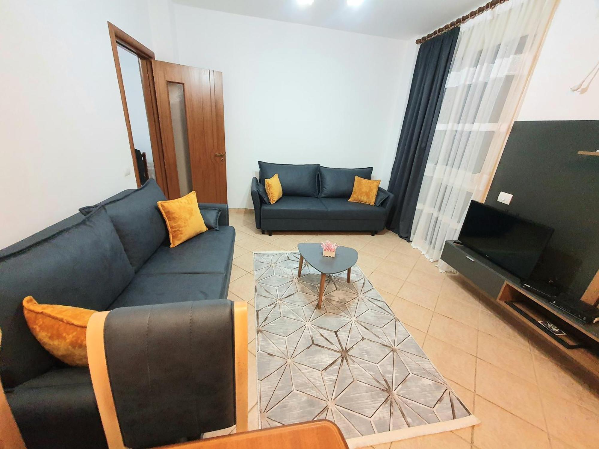 Apartment Me Qera Lungomare Vlore Medem1 Buitenkant foto