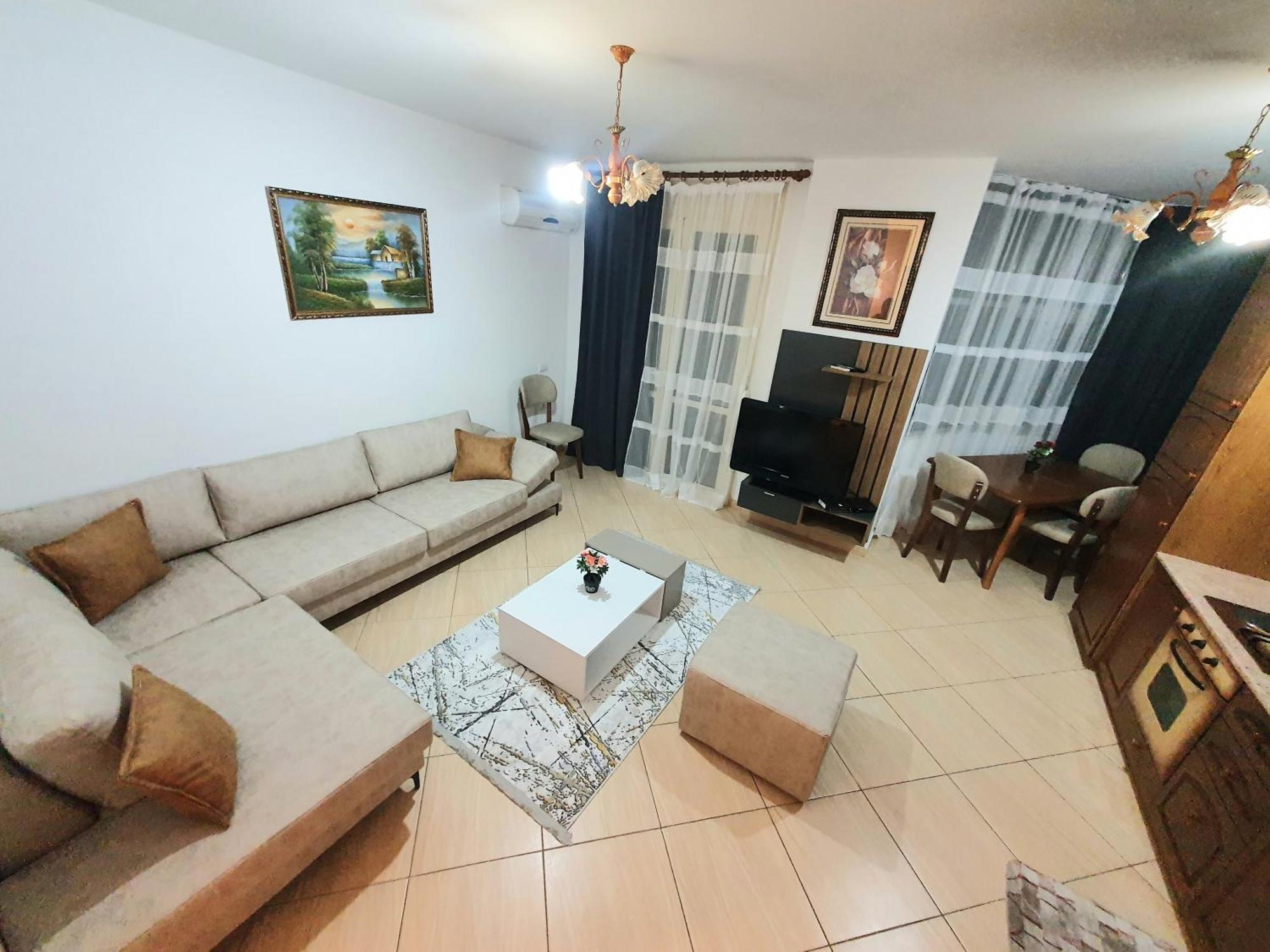 Apartment Me Qera Lungomare Vlore Medem1 Buitenkant foto