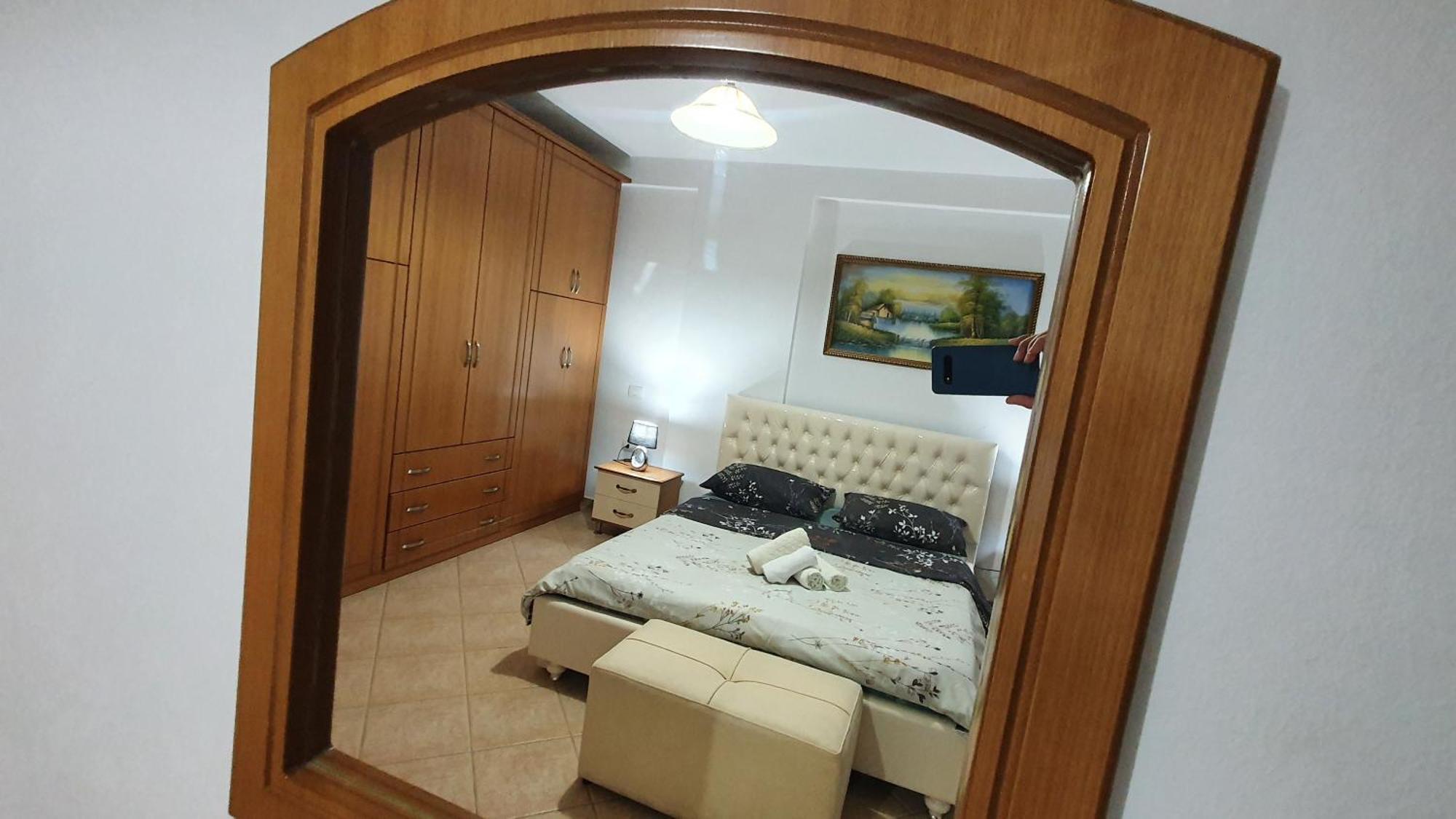 Apartment Me Qera Lungomare Vlore Medem1 Buitenkant foto